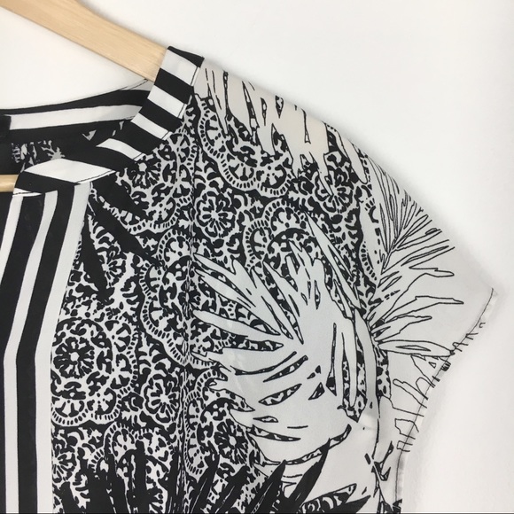 Talbots Black & White Tropical Palm Leaf Print Split V-Neck Blouse Top Shirt M - Picture 4 of 7